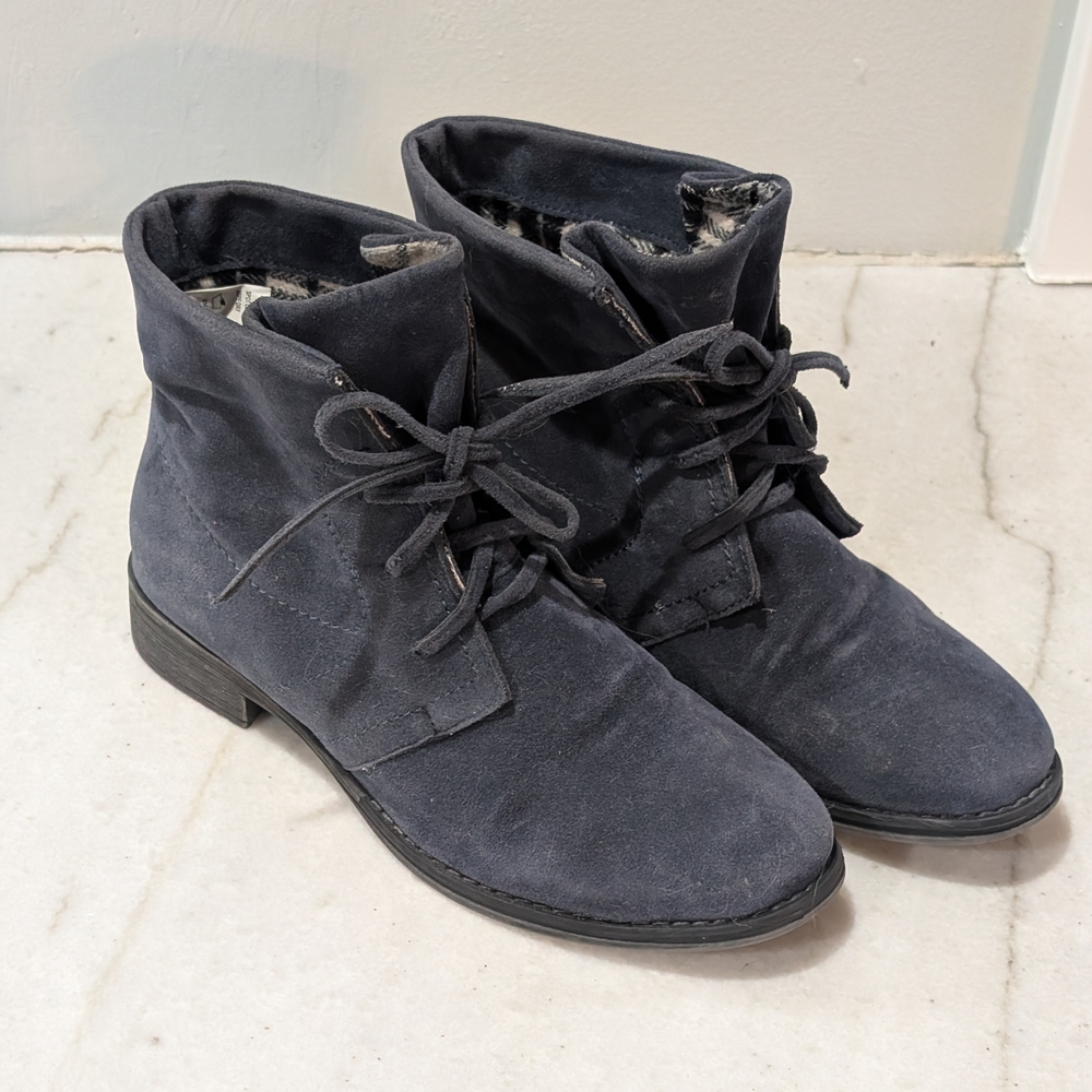 Muk Luks Sadie Blue Faux Suede Lace Up Plaid Accents Ankle Boots Size 6